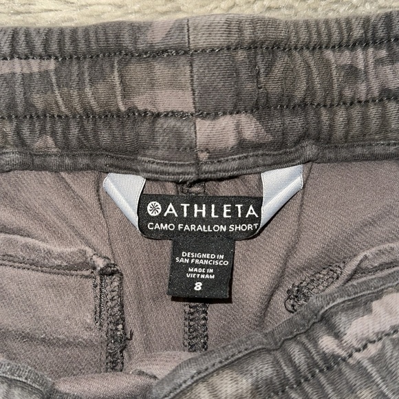 Athleta camo shorts - Picture 3 of 3